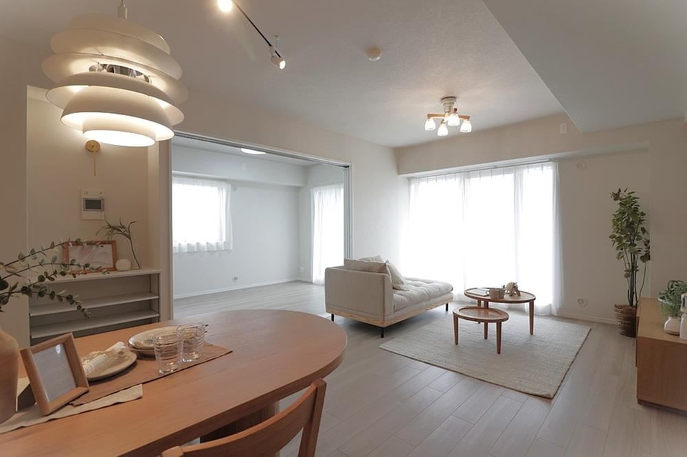 4LDK apartment in Nishinomiya, Hyogo - Photo 1