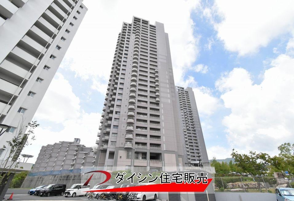 3LDK apartment in Asaminami Ward, Hiroshima - Photo 1