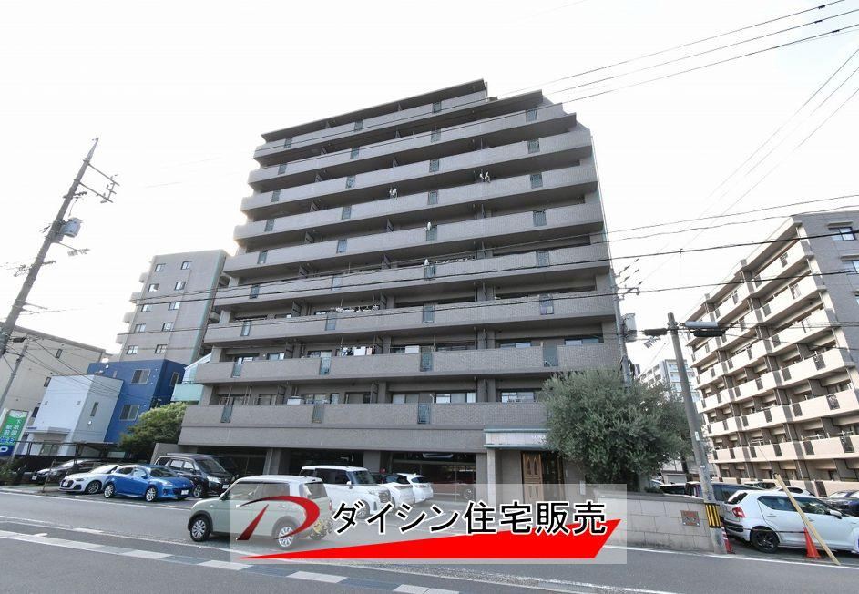 4LDK apartment in Asaminami Ward, Hiroshima - Photo 1