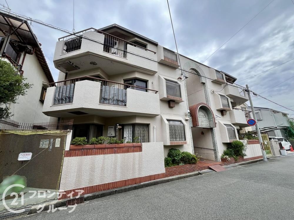 2LDK apartment in Amagasaki, Hyogo - Photo 1