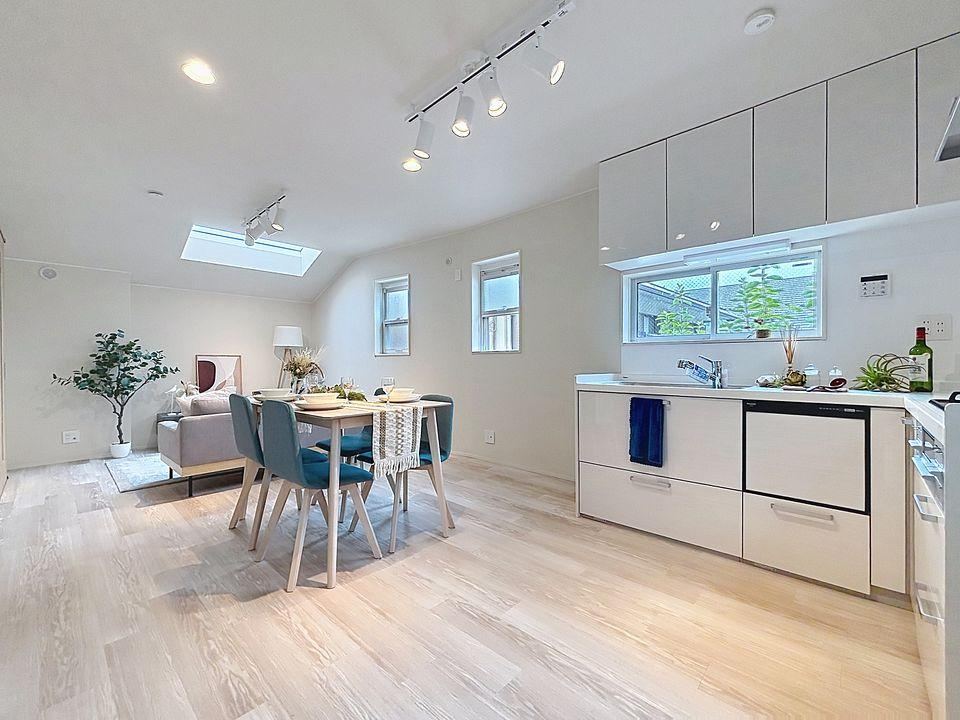 4LDK house in Setagaya Ward, Tokyo - Photo 1