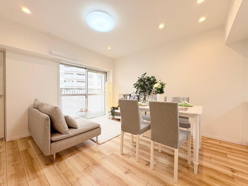 2LDK apartment in Hachioji, Tokyo - Photo 1
