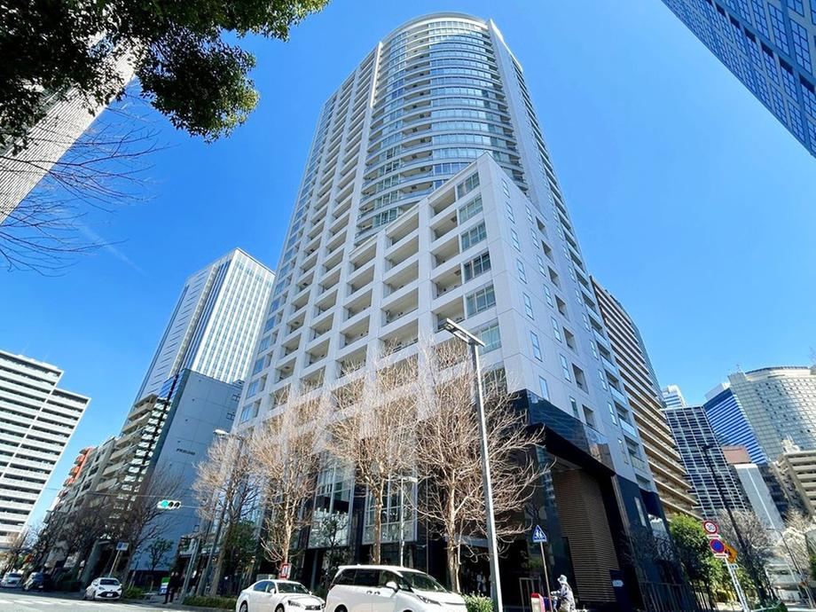 3LDK apartment in Shinjuku Ward, Tokyo - Photo 1
