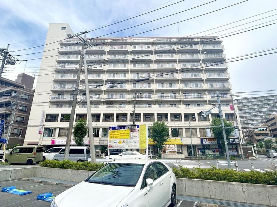 2DK apartment in Higashimurayama, Tokyo - Photo 1