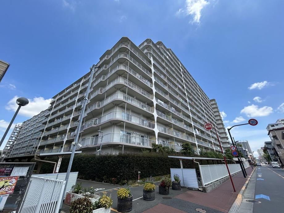 3LDK apartment in Edogawa Ward, Tokyo - Photo 1