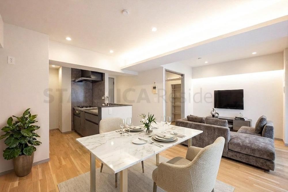 1LDK apartment in Minato Ward, Tokyo - Photo 1
