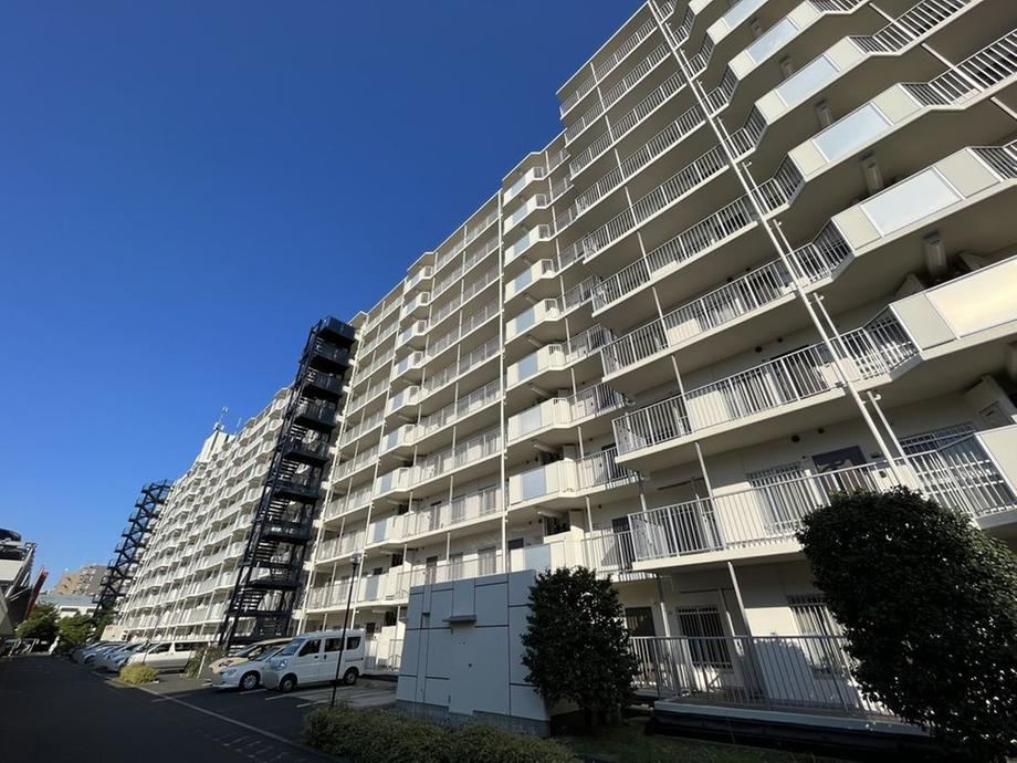 3LDK apartment in Koto Ward, Tokyo - Photo 1