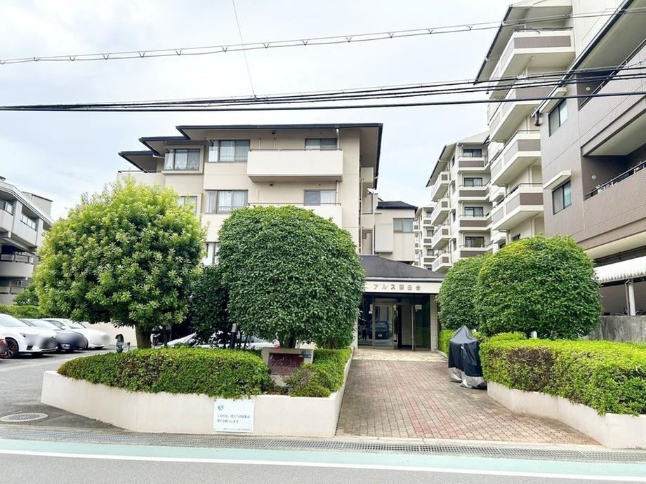 4LDK apartment in Suita, Osaka - Photo 1