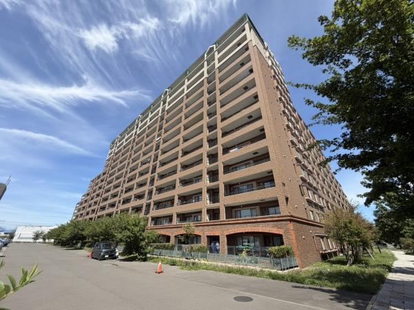 4LDK apartment in Kiyota Ward, Sapporo, Hokkaido - Photo 1