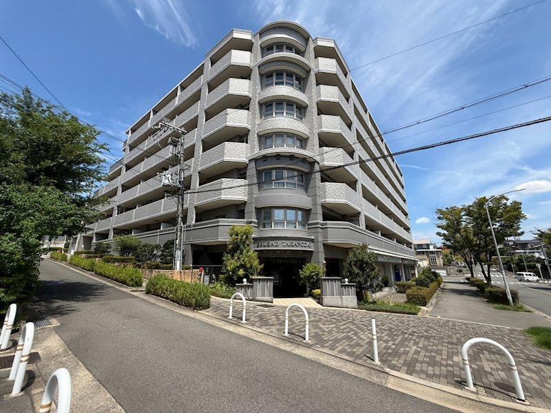 3LDK apartment in Suita, Osaka - Photo 1