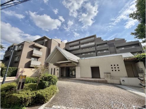 3LDK apartment in Setagaya Ward, Tokyo - Photo 1
