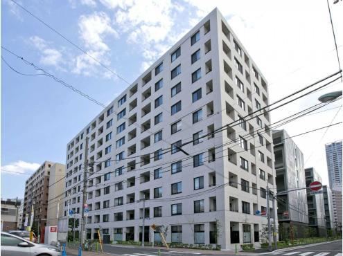 2LDK+S apartment in Chuo Ward, Tokyo - Photo 1