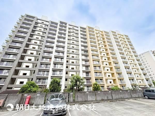 3LDK apartment in Asahi Ward, Yokohama, Kanagawa - Photo 1