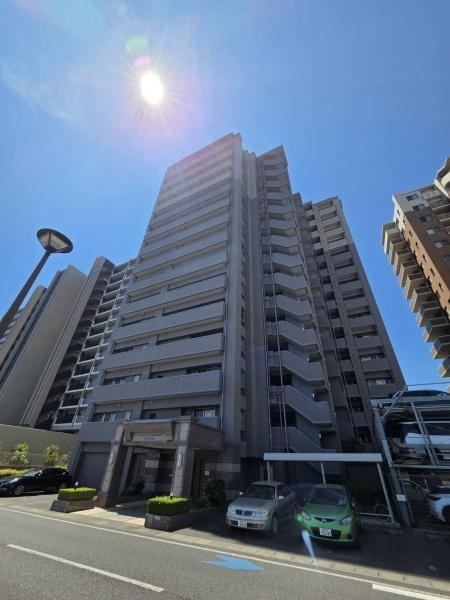 2LDK+S apartment in Miyazaki, Miyazaki - Photo 1