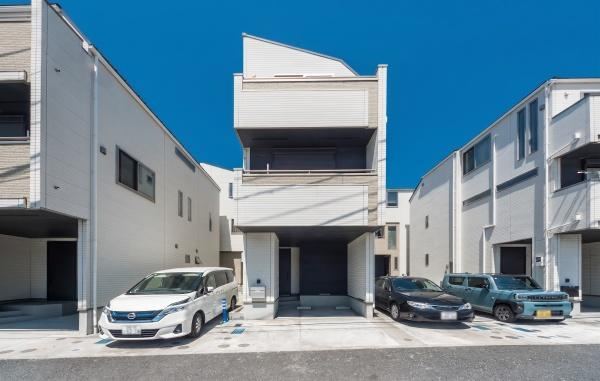 3LDK house in Totsuka Ward, Yokohama, Kanagawa - Photo 1