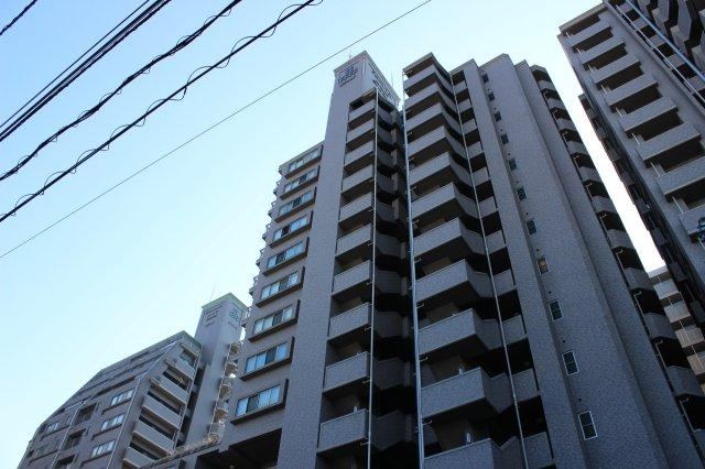 2LDK+S apartment in Naka Ward, Hiroshima - Photo 1