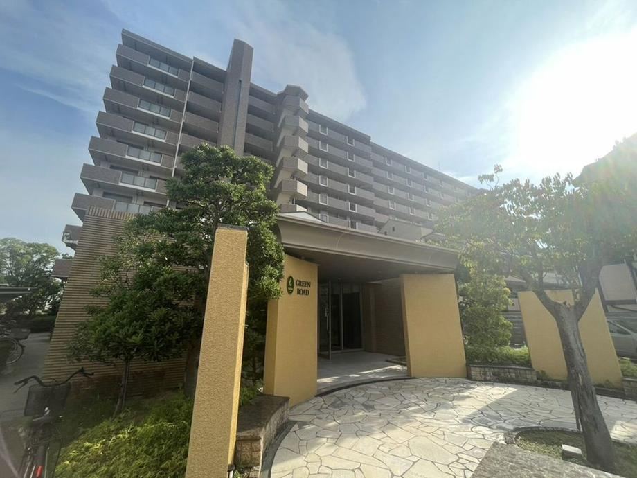 3LDK apartment in Nishiyodogawa Ward, Osaka - Photo 1