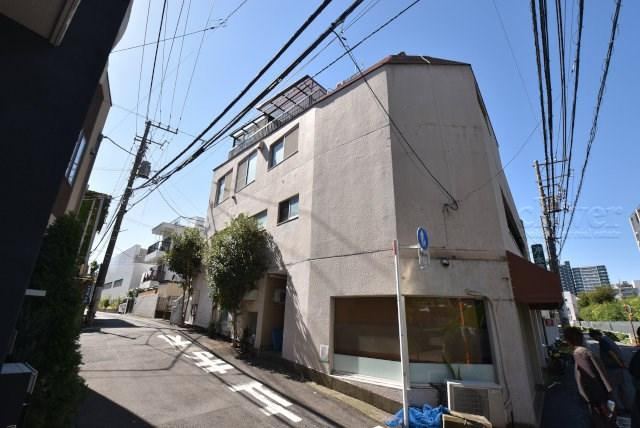 2DK apartment in Itabashi Ward, Tokyo - Photo 1