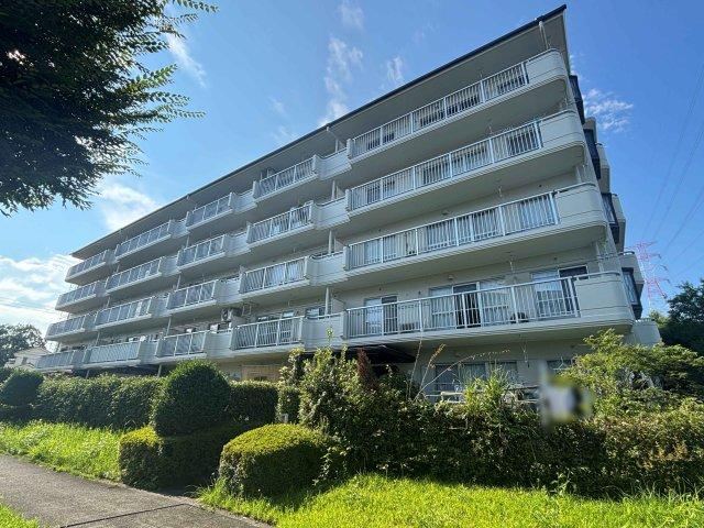 3LDK apartment in Tama, Tokyo - Photo 1