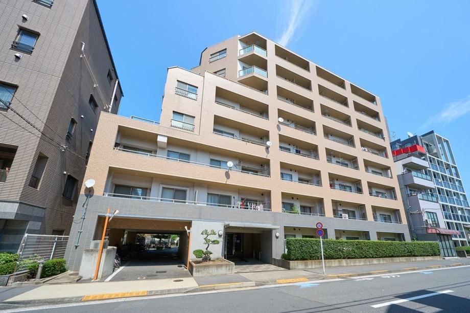 3LDK apartment in Koto Ward, Tokyo - Photo 1
