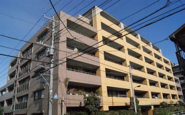 3LDK+S apartment in Kita Ward, Tokyo - Photo 1