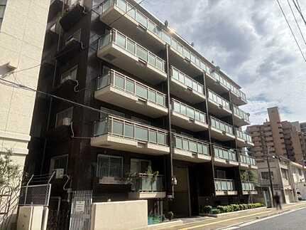 2LDK apartment in Naka Ward, Hiroshima - Photo 1