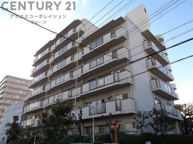 3LDK apartment in Nishinomiya, Hyogo - Photo 1