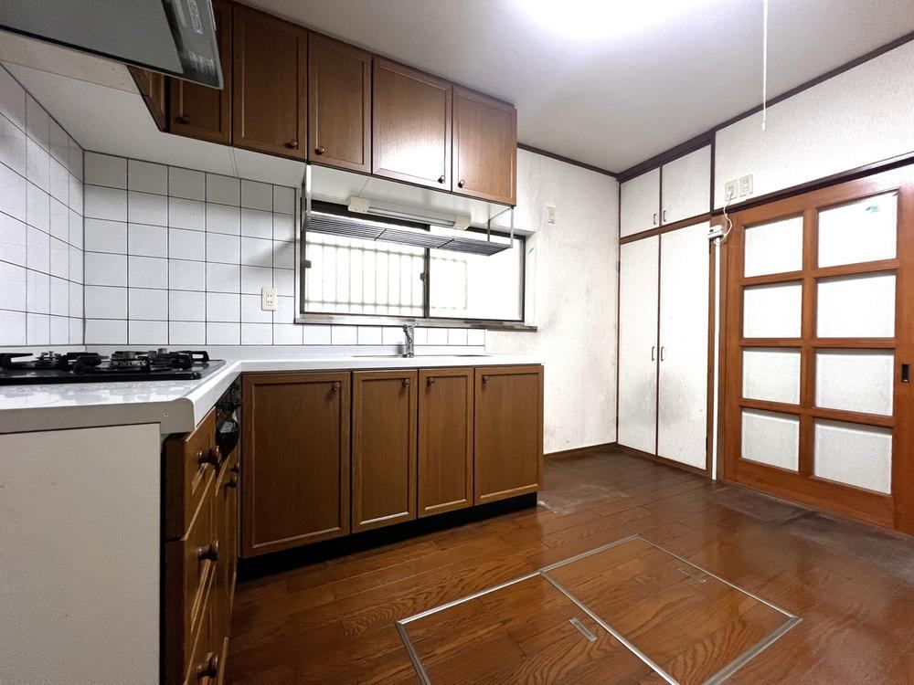 4LDK house in Amagasaki, Hyogo - Photo 1