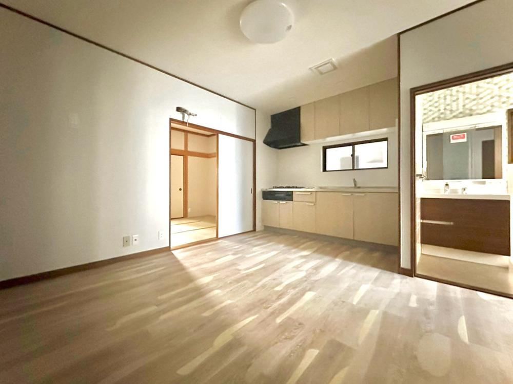 4DDKK house in Minato Ward, Osaka - Photo 1