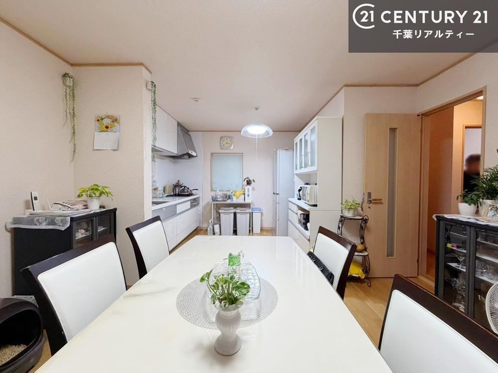 4LDK house in Ichikawa, Chiba - Photo 1