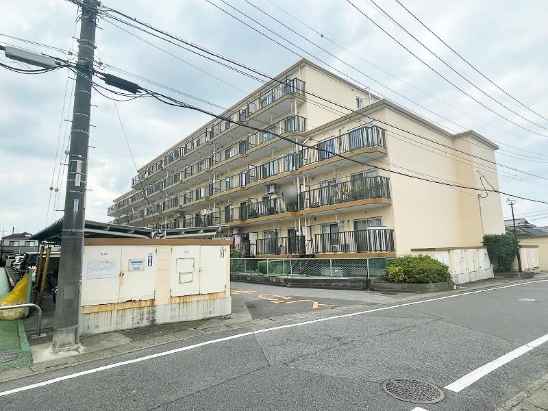3LDK apartment in Kasukabe, Saitama - Photo 1
