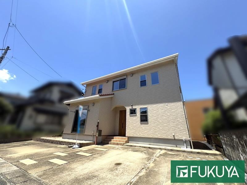 5LDK house in Sawara Ward, Fukuoka - Photo 1