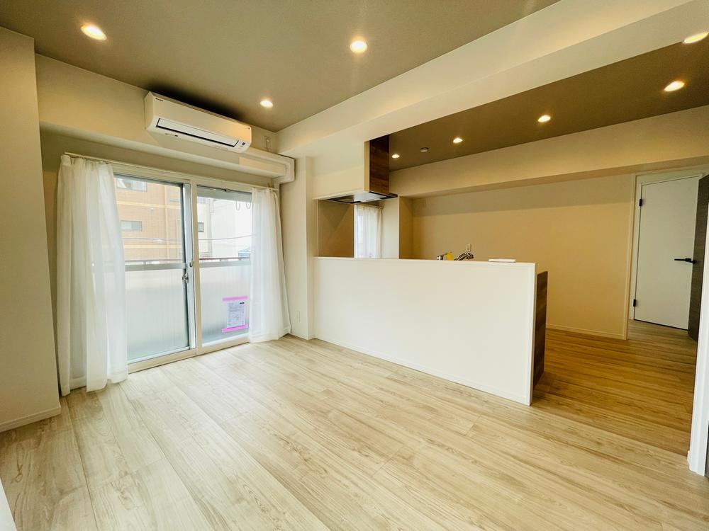 2LDK apartment in Shinagawa Ward, Tokyo - Photo 1