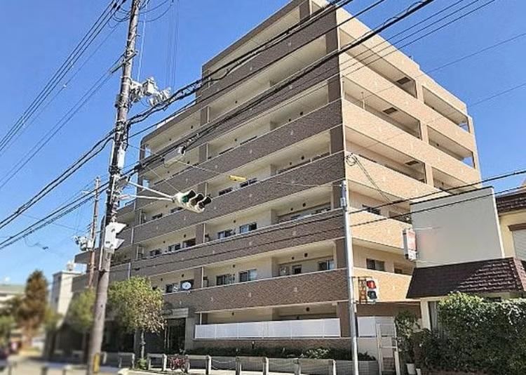 3LDK apartment in Amagasaki, Hyogo - Photo 1