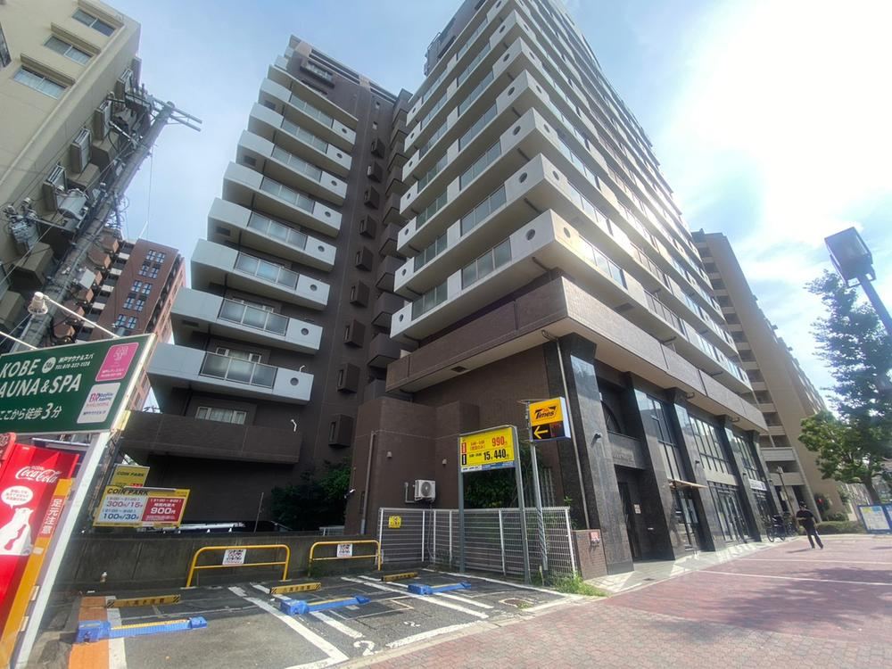 1LDK+S apartment in Chuo Ward, Kobe, Hyogo - Photo 1