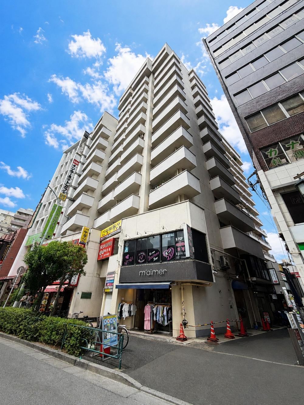 1LDK apartment in Shinjuku Ward, Tokyo - Photo 1