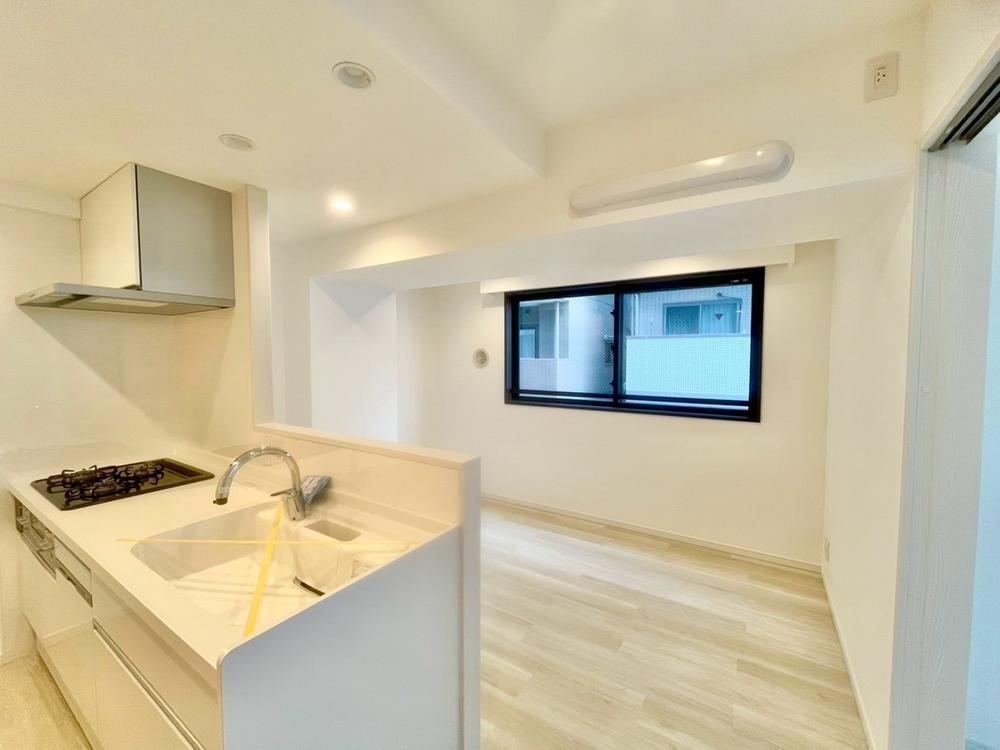 3LDK apartment in Sumida Ward, Tokyo - Photo 1