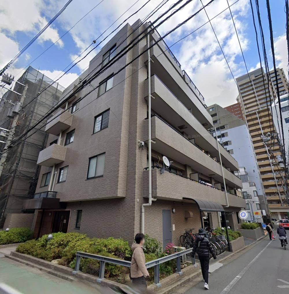 2LDK apartment in Bunkyo Ward, Tokyo - Photo 1