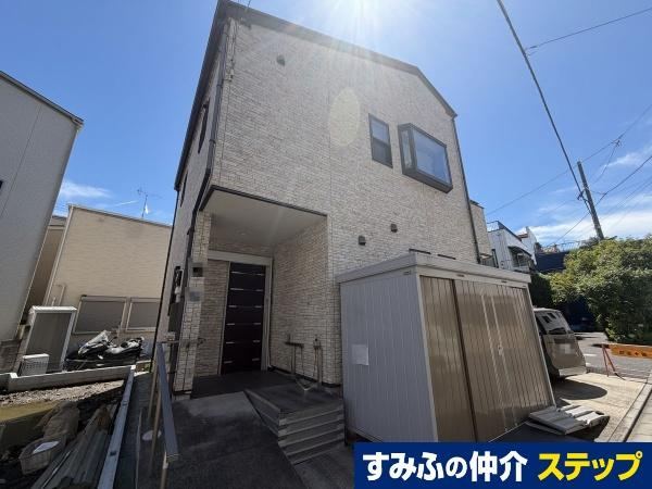 3LDK house in Sumida Ward, Tokyo - Photo 1