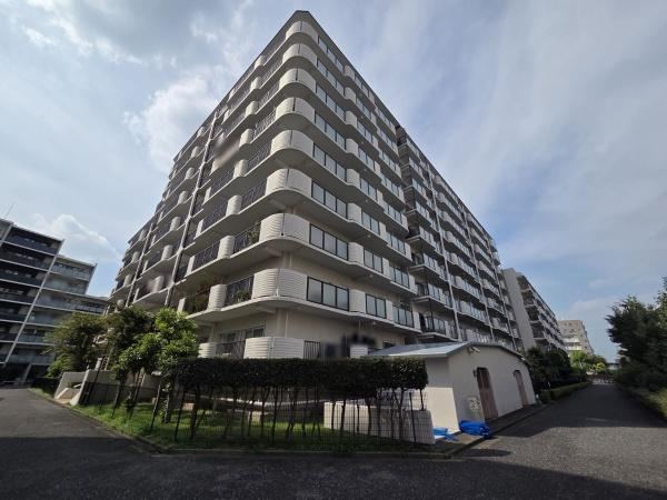 4LDK apartment in Nerima Ward, Tokyo - Photo 1