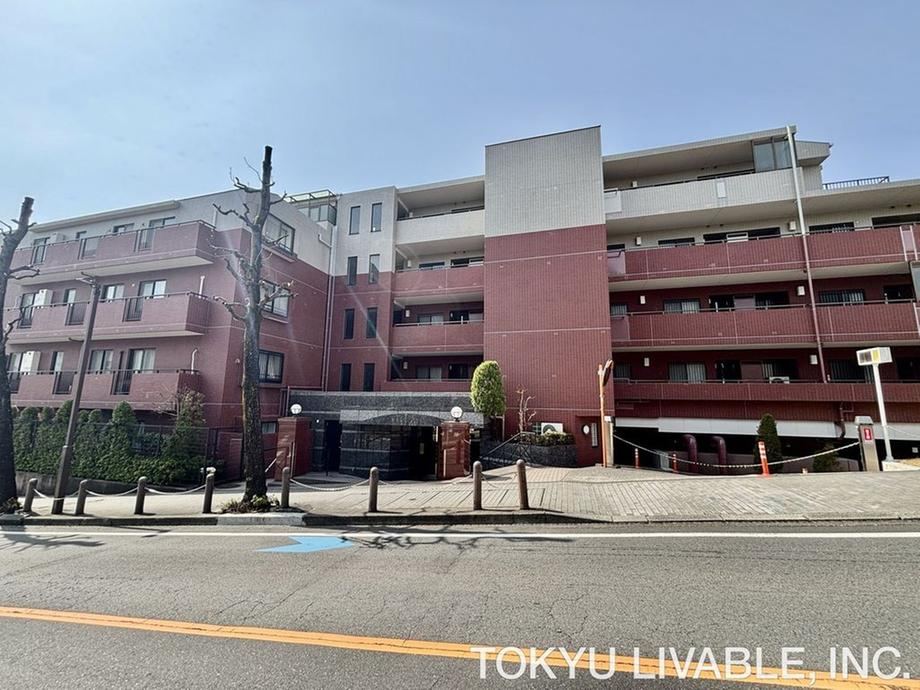 2LDK+S apartment in Miyamae Ward, Kawasaki, Kanagawa - Photo 1