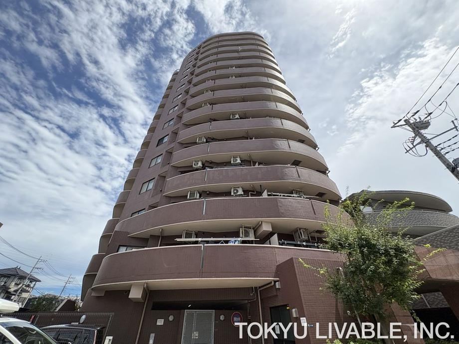 3LDK apartment in Asaka, Saitama - Photo 1