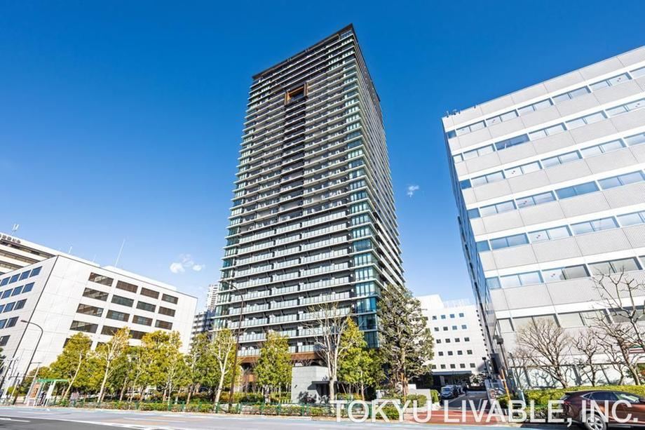 2LDK apartment in Minato Ward, Tokyo - Photo 1