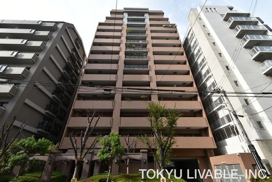 2LDK+S apartment in Chuo Ward, Osaka - Photo 1