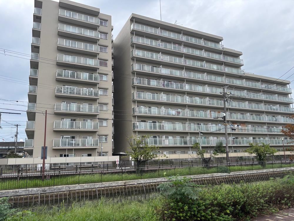 3LDK apartment in Sakai Ward, Sakai, Osaka - Photo 1