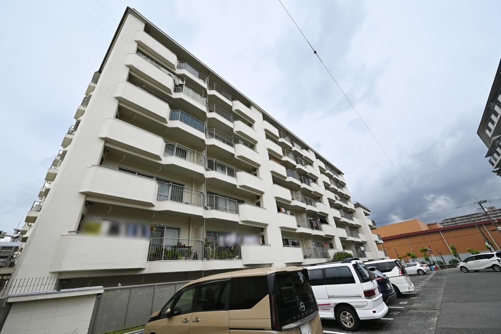 3LDK apartment in Settsu, Osaka - Photo 1