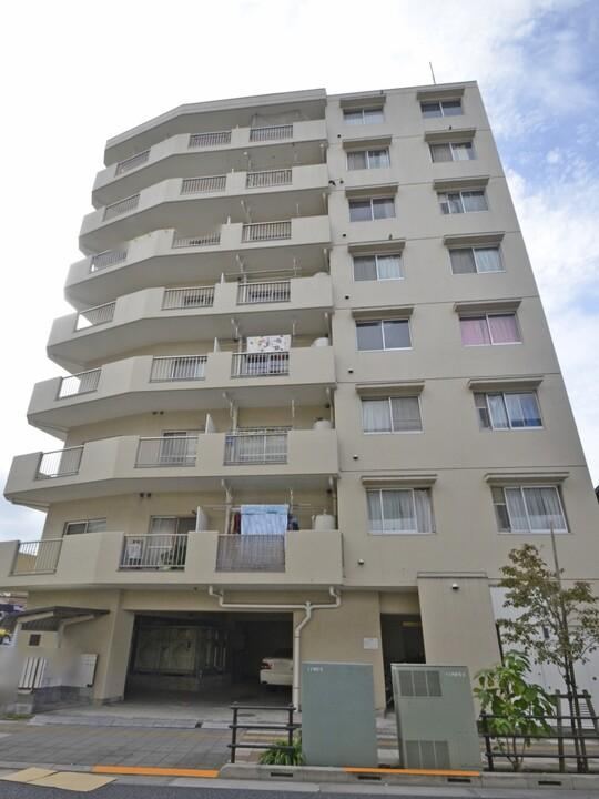 2DK apartment in Adachi Ward, Tokyo - Photo 1