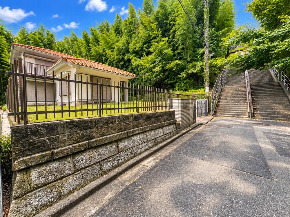 314 m² land in Kamakura, Kanagawa - Photo 1