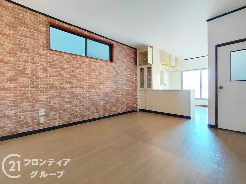 4LDK+S house in Neyagawa, Osaka - Photo 1