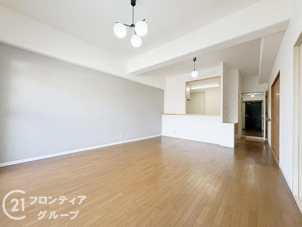 3LDK apartment in Neyagawa, Osaka - Photo 1
